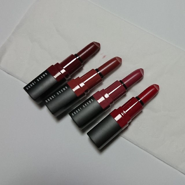 BOBBI BROWN(ボビイブラウン)のBOBBI BROWN ボビイブラウン ミニリップ4色セット クリスマス限定 コスメ/美容のベースメイク/化粧品(口紅)の商品写真