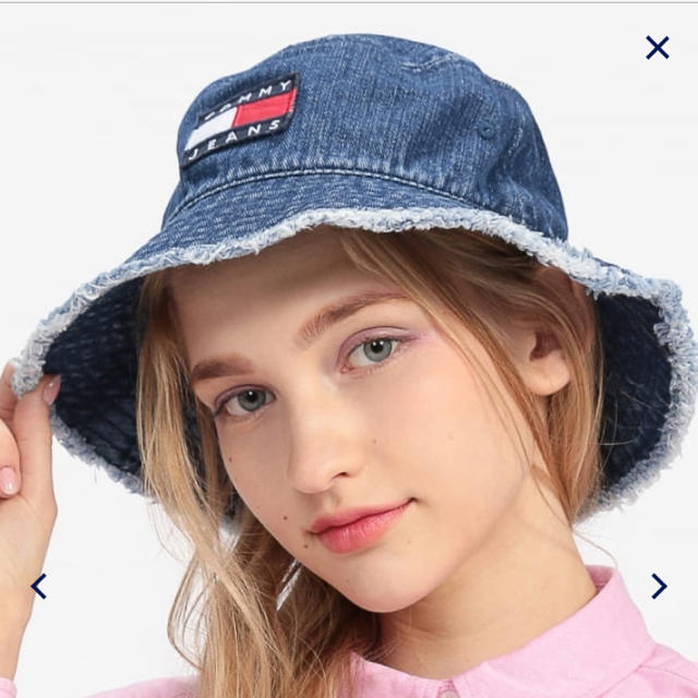 TOMMY HILFIGER(トミーヒルフィガー)のTOMMY HILFIGER バケットハット レディースの帽子(ハット)の商品写真