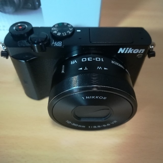 Nikon1 J5 標準ズームレンズキット 正規代理店 www.fenix-seguridad.com