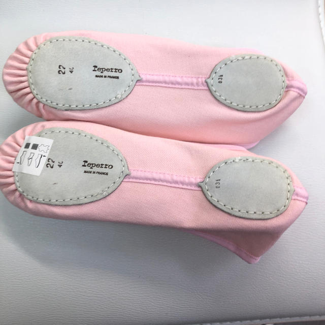 repetto(レペット)のみさみさ様専用repetto バレエシューズ40 26から26.5センチ スポーツ/アウトドアのスポーツ/アウトドア その他(ダンス/バレエ)の商品写真