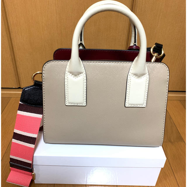 MARC BY MARC JACOBS(マークバイマークジェイコブス)の マーク ジェイコブス（Marc Jacobs）ショルダーバック　ピンク レディースのバッグ(ショルダーバッグ)の商品写真