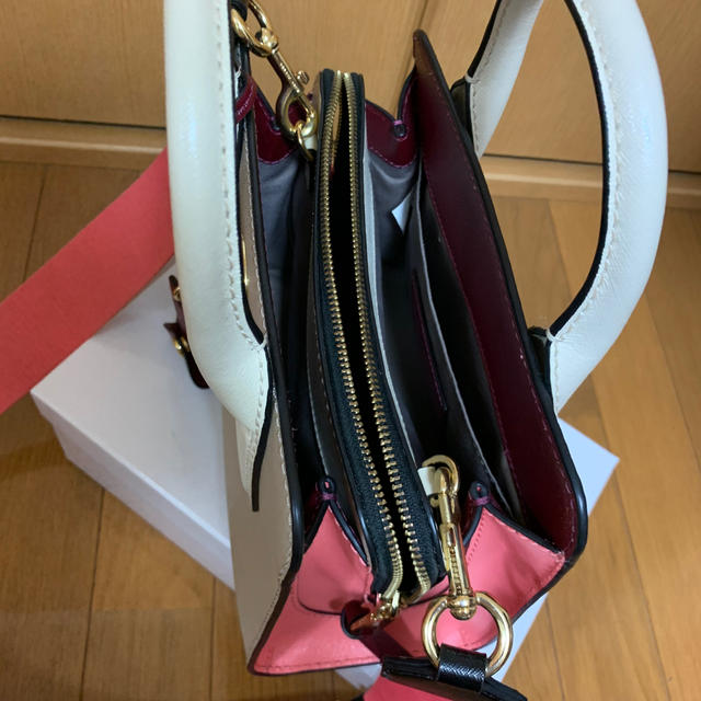 MARC BY MARC JACOBS(マークバイマークジェイコブス)の マーク ジェイコブス（Marc Jacobs）ショルダーバック　ピンク レディースのバッグ(ショルダーバッグ)の商品写真