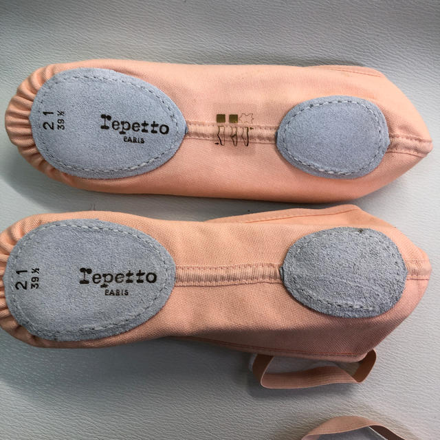 repetto(レペット)のrepetto バレエシューズ 39.5 26センチ目安 スポーツ/アウトドアのスポーツ/アウトドア その他(ダンス/バレエ)の商品写真