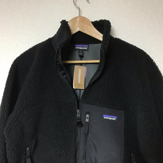 patagonia(パタゴニア)の新品★Patagonia CLASSIC RETRO-X JACKET 黒L ★ メンズのジャケット/アウター(ブルゾン)の商品写真