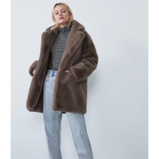 ザラ(ZARA)のザラ、フェイク、ファー、コート、ミディアム、グレー、大人気完売(毛皮/ファーコート)