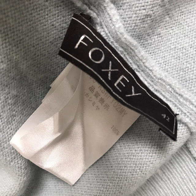 FOXEY(フォクシー)のフォクシー ブティック Scallop カシミヤ アンサンブル ツインニット レディースのトップス(アンサンブル)の商品写真