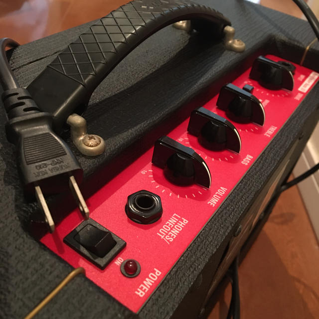 VOX(ヴォックス)のVOX pathfinder10 Bass 楽器のベース(ベースアンプ)の商品写真