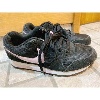 ナイキ(NIKE)のこてつ様専用  NIKE MDランナー 2  22.5cm  ブラック×ピンク(スニーカー)