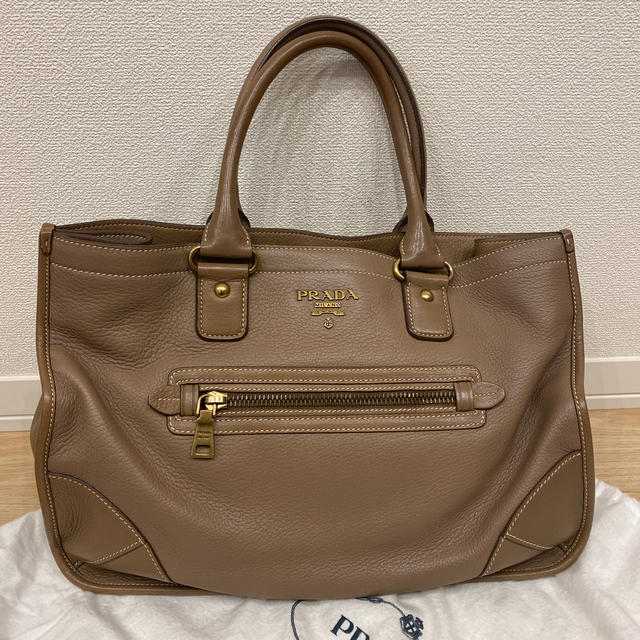 美品　プラダ　PRADA レザーハンドバッグ　スモーキーベージュ