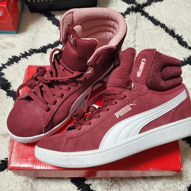 PUMA　ボルドー×ピンク