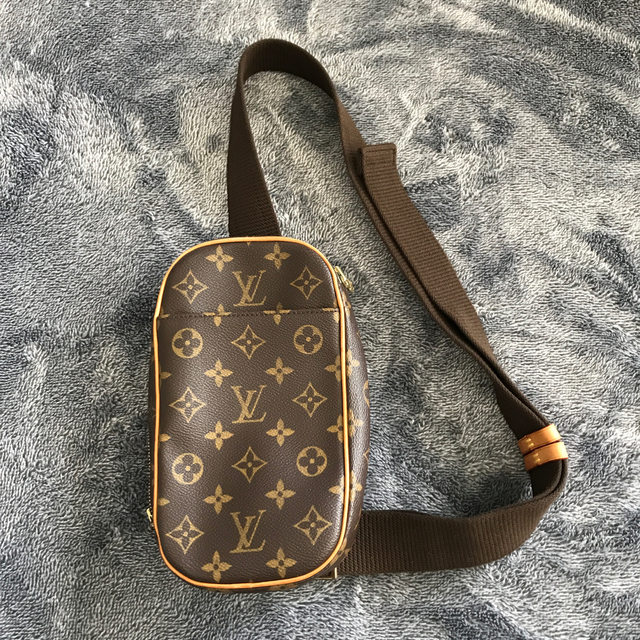 LOUIS VUITTON(ルイヴィトン)の購入者申請有　　専用 メンズのバッグ(ウエストポーチ)の商品写真