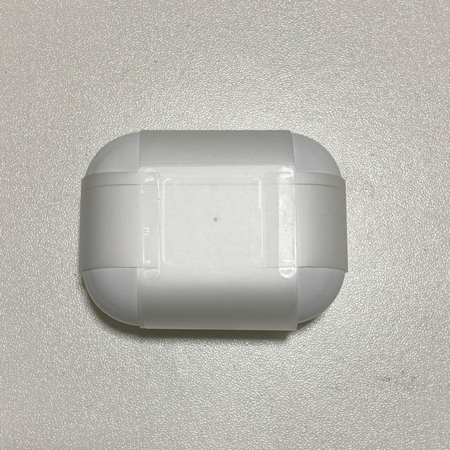 Apple(アップル)のAirpods pro 充電ケース スマホ/家電/カメラのオーディオ機器(ヘッドフォン/イヤフォン)の商品写真