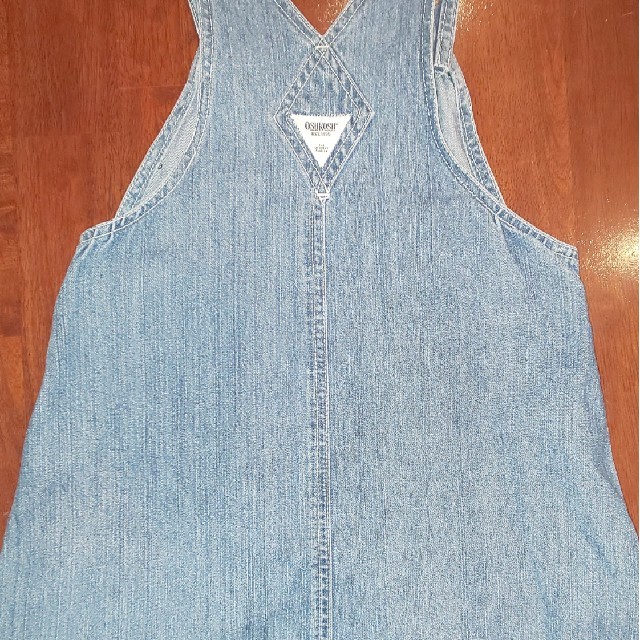 OshKosh(オシュコシュ)のデニム ジャンパースカート 110 キッズ/ベビー/マタニティのキッズ服女の子用(90cm~)(ワンピース)の商品写真