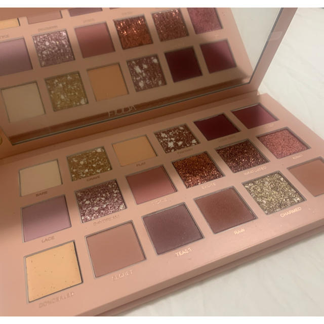 Sephora(セフォラ)のHUDA BEAUTY Eyeshadow Palette  コスメ/美容のベースメイク/化粧品(アイシャドウ)の商品写真