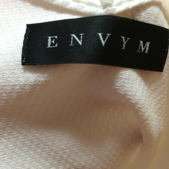 ENVYM(アンビー)のK様土曜までお取り置き♡ホワイトトップス レディースのトップス(カットソー(半袖/袖なし))の商品写真