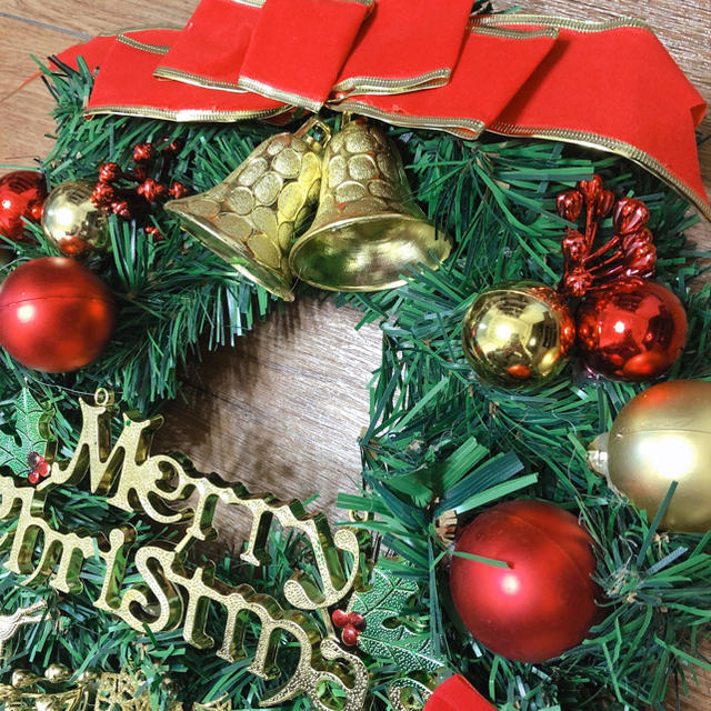 大人気 Xmas クリスマスリース リース インテリア オーナメント 赤 リボン ハンドメイドのフラワー/ガーデン(リース)の商品写真