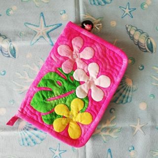 ハワイアンキルトハンドメイド　☆マルチケース、母子手帳、通帳、お薬手帳ケース(ポーチ)