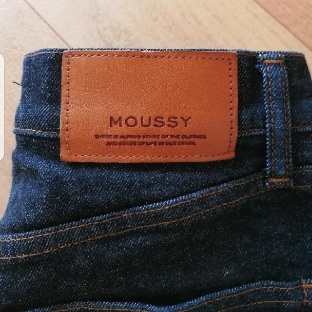 moussy(マウジー)のmoussy mvs スキニーデニム ワンウォッシュ 25 レディースのパンツ(デニム/ジーンズ)の商品写真