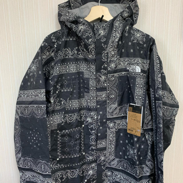 THE NORTH FACE(ザノースフェイス)のノースフェイス  ノベルティドットショットジャケット　サイズXL バンダナ メンズのジャケット/アウター(ナイロンジャケット)の商品写真