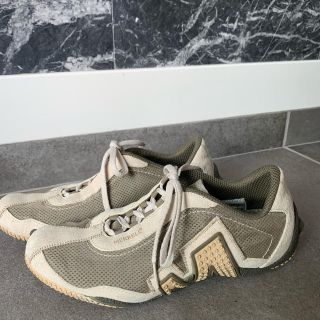 メレル(MERRELL)のMERRELL カーキ✖️べージュ　スエードスニーカー(スニーカー)