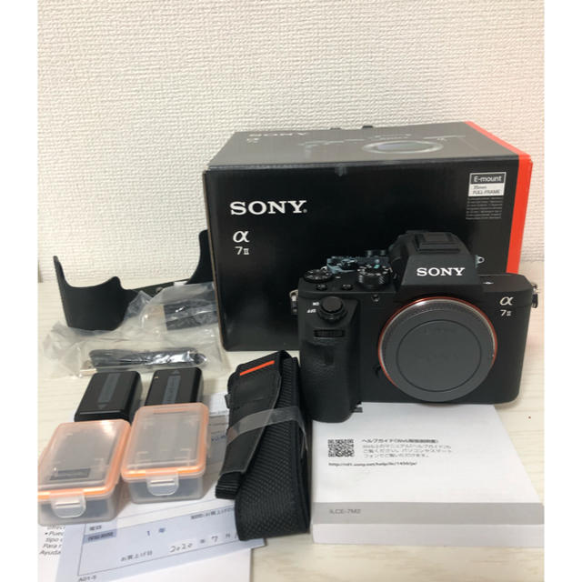 カメラSony α7II ILCE-7M2 ボディ ショット500未満　純正ケース付き