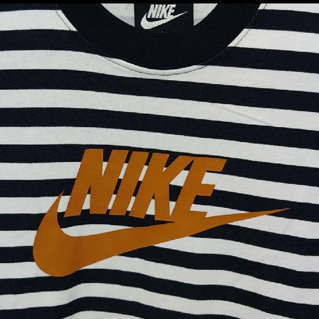 NIKE(ナイキ)の【Sサイズ】NIKE ナイキ Tシャツ ボーダー レディースのトップス(Tシャツ(半袖/袖なし))の商品写真