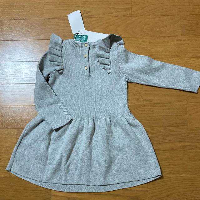 H&M(エイチアンドエム)のちゃん様専用　タグ付き新品　H&M  ニットワンピース　90 キッズ/ベビー/マタニティのキッズ服女の子用(90cm~)(ワンピース)の商品写真