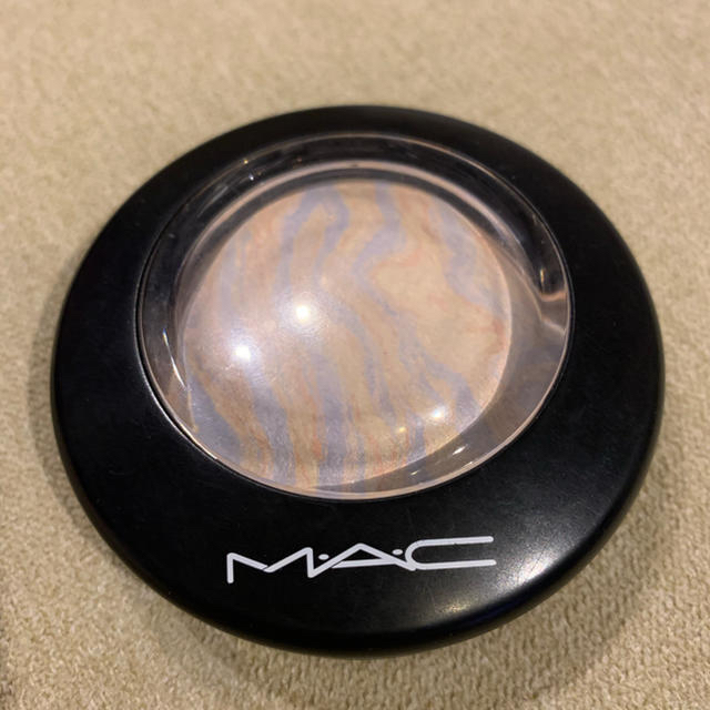 MAC(マック)のマック　ライトスカペード コスメ/美容のベースメイク/化粧品(フェイスパウダー)の商品写真