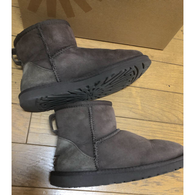 UGG(アグ)のみいにゃん様専用UGG アグ　　ショートブーツ　22センチ レディースの靴/シューズ(ブーツ)の商品写真