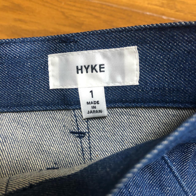 HYKE(ハイク)のhykeデニムスカート　ハイク　新品 レディースのスカート(ひざ丈スカート)の商品写真