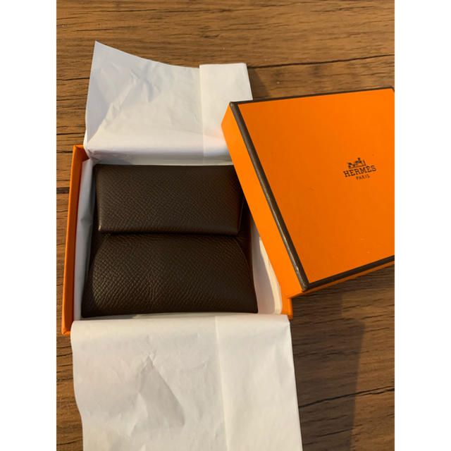 Hermes(エルメス)のエルメス　バスティア　ショコラ　小銭入れコインケース　新品未使用 レディースのファッション小物(コインケース)の商品写真