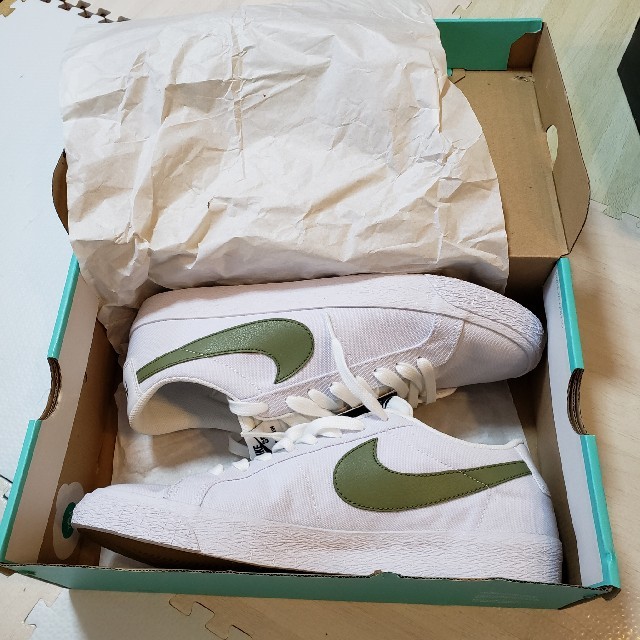 NIKE(ナイキ)のNIKE SB BLAZER ZOOM LOW メンズの靴/シューズ(スニーカー)の商品写真