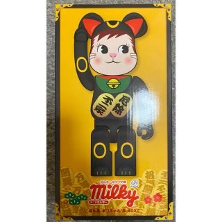 メディコムトイ(MEDICOM TOY)のBE@RBRICK 招き猫 ポコちゃん 黒 400％(その他)