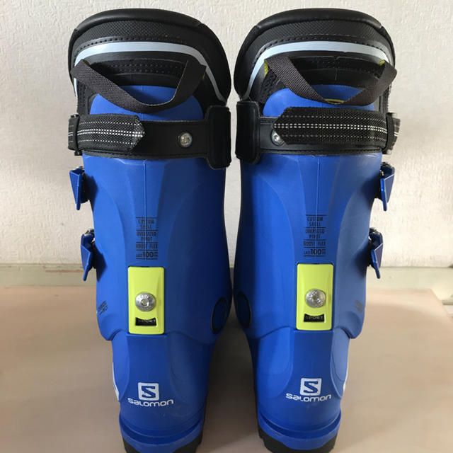 SALOMON(サロモン)のスキーブーツ スポーツ/アウトドアのスキー(ブーツ)の商品写真