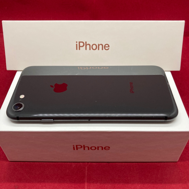 Apple(アップル)のSIMフリー iPhone8 64GB ブラック 上美品 スマホ/家電/カメラのスマートフォン/携帯電話(スマートフォン本体)の商品写真