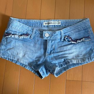 ザラ(ZARA)のZARAデニムショートパンツ　サイズ38(ショートパンツ)