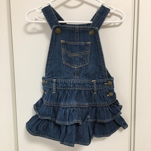 babyGAP(ベビーギャップ)のBaby Gapデニムジャンパースカート サイズ70 タイツ付き キッズ/ベビー/マタニティのベビー服(~85cm)(ワンピース)の商品写真