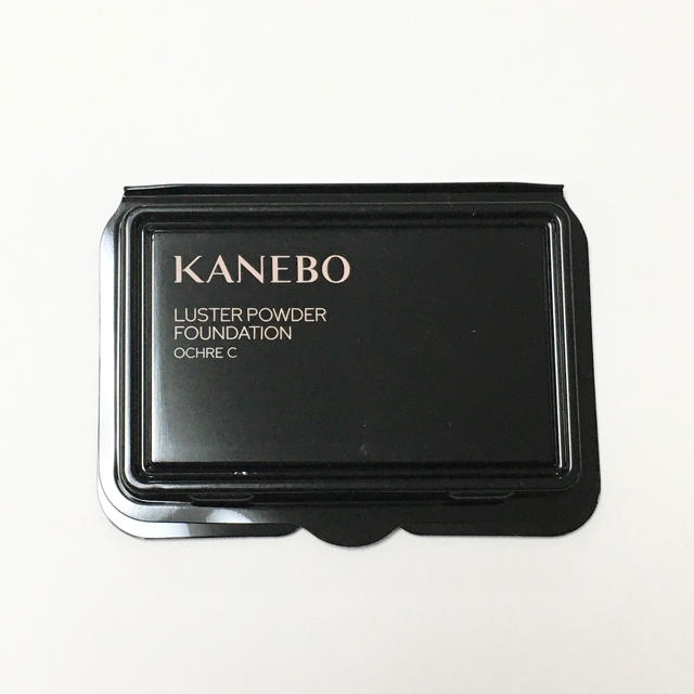 Kanebo(カネボウ)の新品未使用 カネボウ ラスターパウダーファンデーション オークルC コスメ/美容のベースメイク/化粧品(ファンデーション)の商品写真