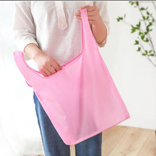 無地の折り畳み式のオックスフォードの布の買い物袋　ピンク色　新品未開封(エコバッグ)