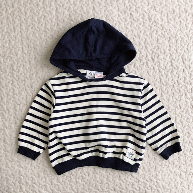 ZARA KIDS(ザラキッズ)のZARA baby パーカー ボーダー ネイビー キッズ/ベビー/マタニティのベビー服(~85cm)(トレーナー)の商品写真