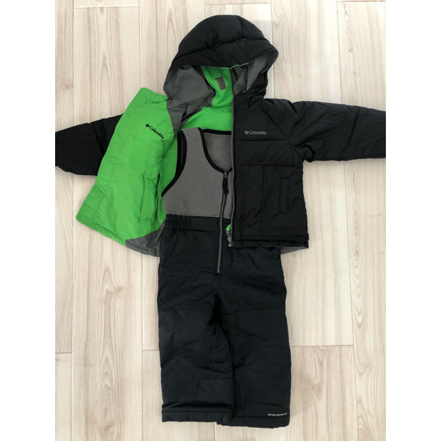 Columbia(コロンビア)のコロンビア　スノーウエア　３T（100） キッズ/ベビー/マタニティのキッズ服男の子用(90cm~)(その他)の商品写真