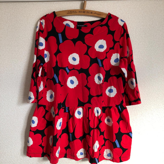 marimekko(マリメッコ)のマリメッコ  カットソー　ウニッコ レディースのトップス(カットソー(長袖/七分))の商品写真