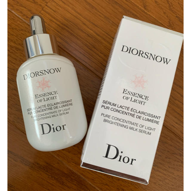 Dior(ディオール)のディオール　スノーエッセンスオブライト コスメ/美容のスキンケア/基礎化粧品(美容液)の商品写真