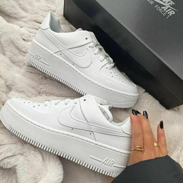 Nike AF1 sage low whitenike