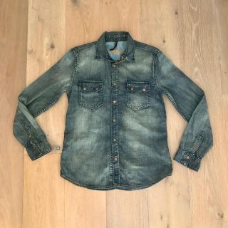 ヌーディジーンズ(Nudie Jeans)の美品！Nudie Jeans デニムシャツ(シャツ)