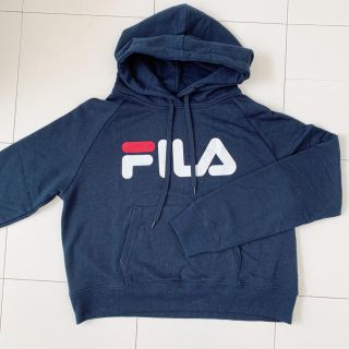 フィラ(FILA)のFILA パーカー ネイビー　超美品(パーカー)