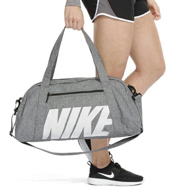 NIKE(ナイキ)の【ユニセックス】ナイキ ジム クラブ　トレーニング　ダッフルバッグ　約30L レディースのバッグ(ボストンバッグ)の商品写真