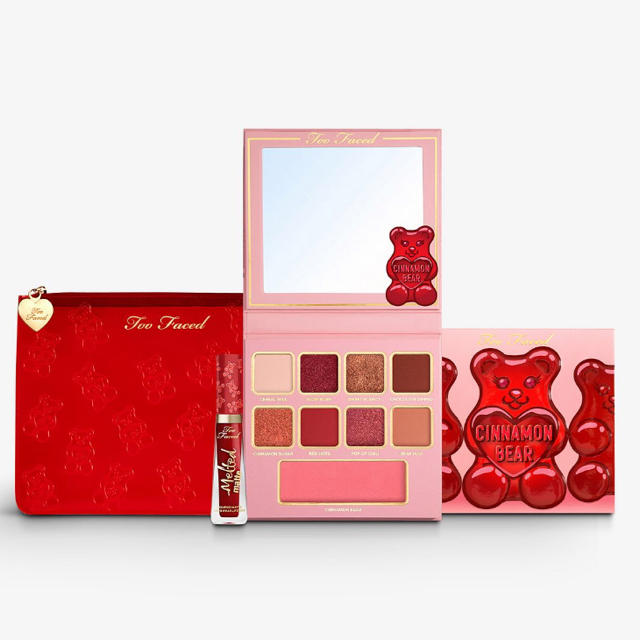 コスメ/美容TOO FACED シナモン ベア メイクアップ コレクション