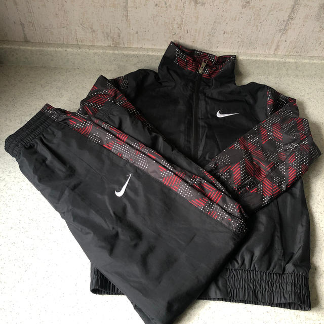 美品 NIKE 130cm 140cm ウインドブレーカー セットアップ