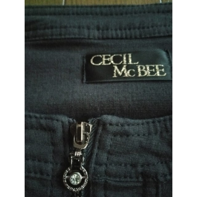 CECIL McBEE(セシルマクビー)の超美品❤️CECIL McBEEノーカラージャケット黒S〜M細身 レディースのジャケット/アウター(ノーカラージャケット)の商品写真